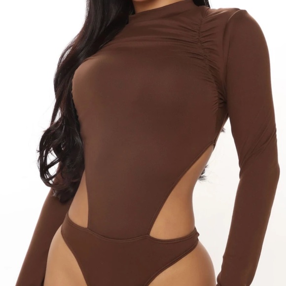 Fashion Nova cut out body suit - Picture 1 of 4